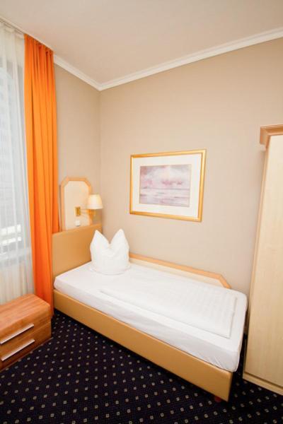 Hotel Tourist Франкфурт-на-Майні Номер фото